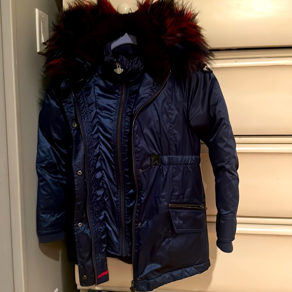 Designer Appaman Girls size 12 navy parka with vivid red & navy faux fur hood